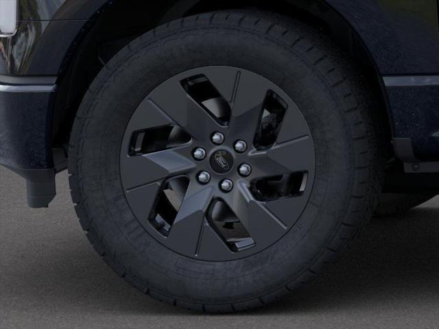 Photo of 2025 Agate Black Metallic Ford F-150 Lightning