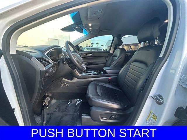 Photo of 2018 White Platinum Ford Edge