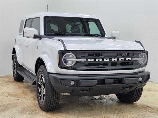 Photo of 2025 Oxford White Ford Bronco