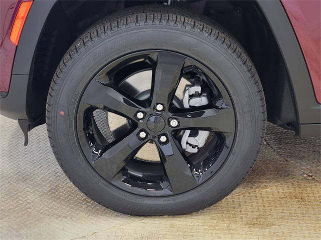 Photo of 2025 Velvet Red Pearlcoat Jeep Grand Cherokee L