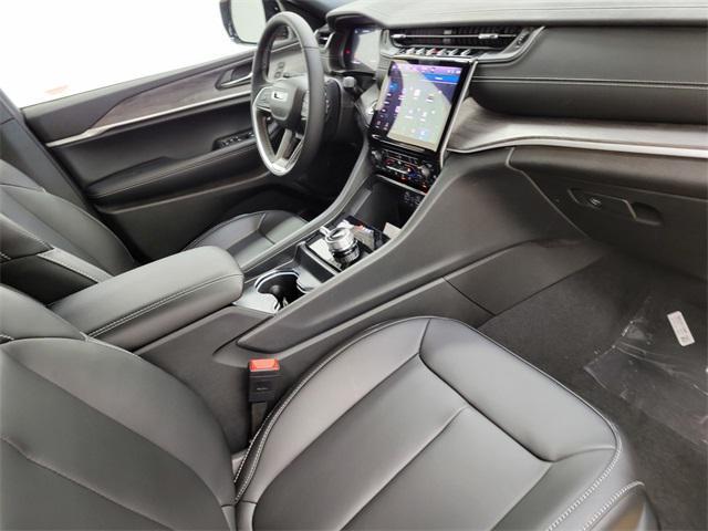 Photo of 2025 Velvet Red Pearlcoat Jeep Grand Cherokee L