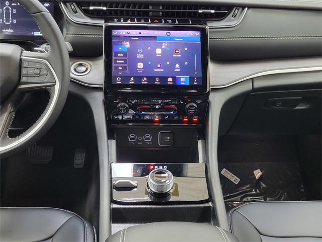 Photo of 2025 Velvet Red Pearlcoat Jeep Grand Cherokee L