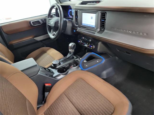 Photo of 2023 Iconic Silver Metallic Ford Bronco