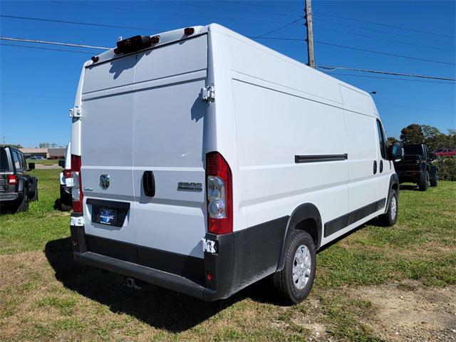 Photo of 2025 Bright White Clearcoat RAM ProMaster 3500