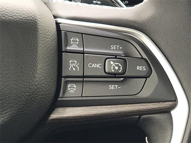 Photo of 2025 Bright White Clearcoat Jeep Grand Cherokee L