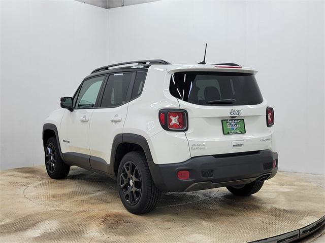 Photo of 2021 Alpine White Clearcoat Jeep Renegade