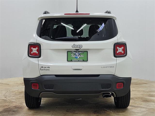 Photo of 2021 Alpine White Clearcoat Jeep Renegade