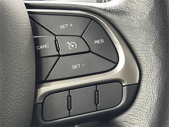 Photo of 2021 Alpine White Clearcoat Jeep Renegade