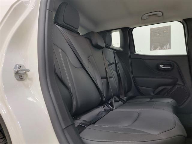 Photo of 2021 Alpine White Clearcoat Jeep Renegade