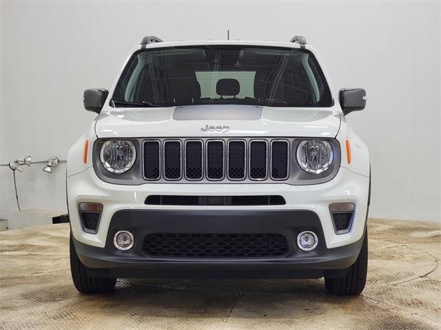 Photo of 2021 Alpine White Clearcoat Jeep Renegade