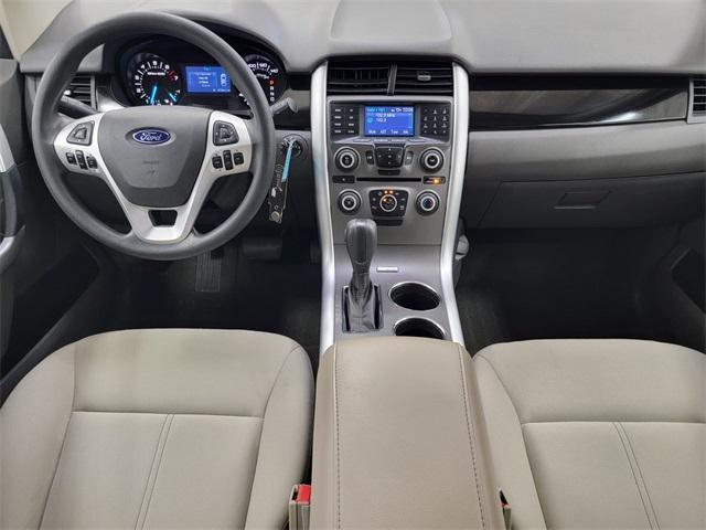 Photo of 2013 White Suede Ford Edge