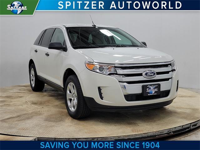 Photo of 2013 White Suede Ford Edge