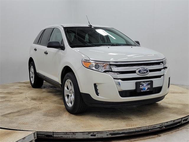 Photo of 2013 White Suede Ford Edge