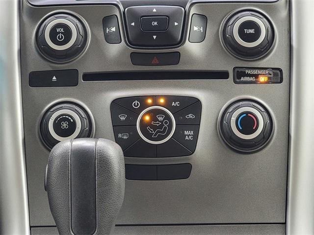 Photo of 2013 White Suede Ford Edge