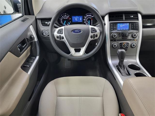Photo of 2013 White Suede Ford Edge
