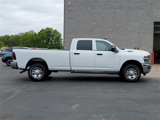 Photo of 2025 Bright White Clearcoat RAM 2500
