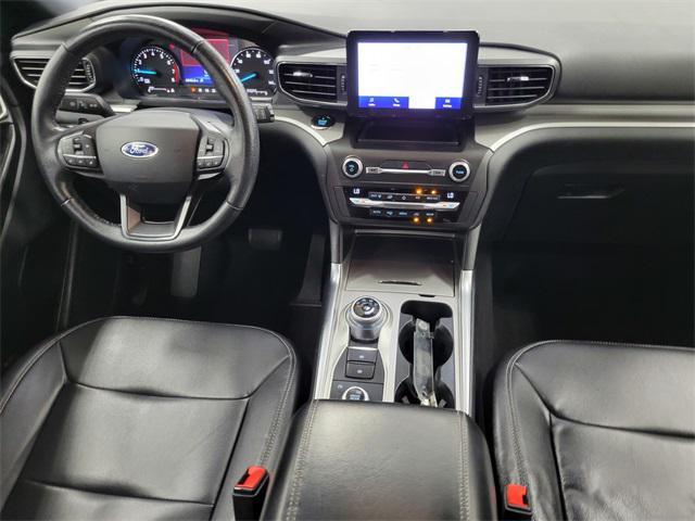 Photo of 2020 Atlas Blue Metallic Ford Explorer