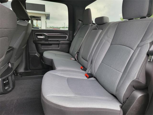 Photo of 2024 Diamond Black Crystal Pearlcoat RAM 2500