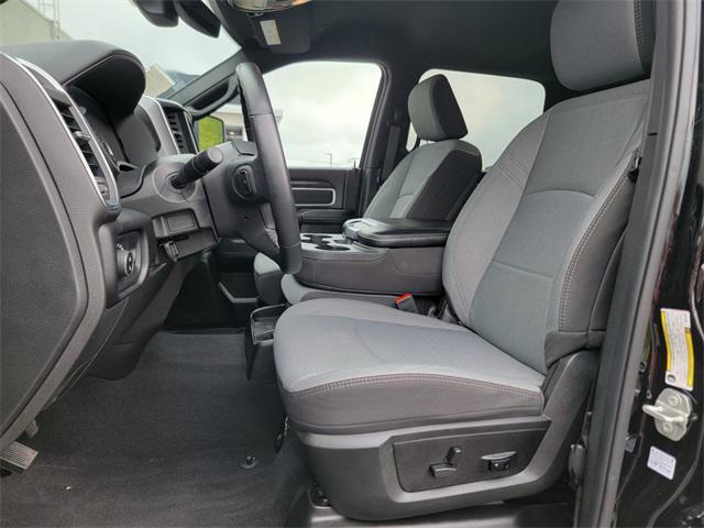 Photo of 2024 Diamond Black Crystal Pearlcoat RAM 2500