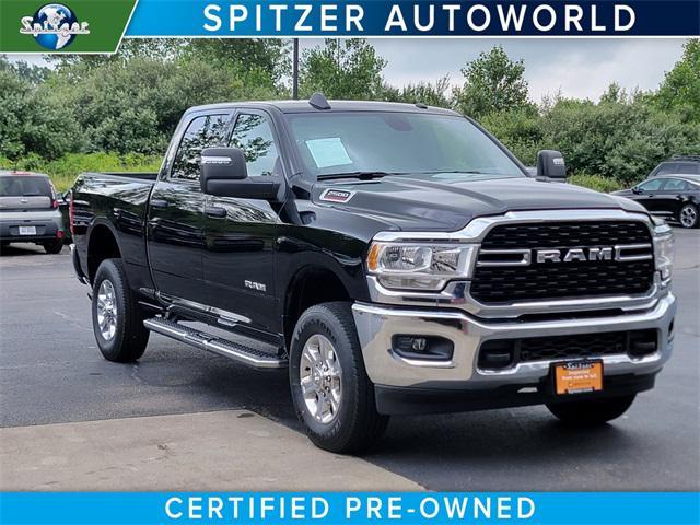 Photo of 2024 Diamond Black Crystal Pearlcoat RAM 2500