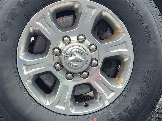 Photo of 2024 Diamond Black Crystal Pearlcoat RAM 2500