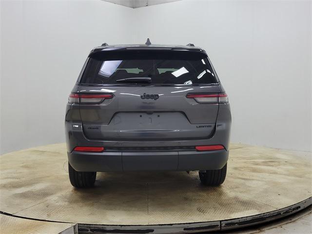 Photo of 2025 Baltic Gray Metallic Clearcoat Jeep Grand Cherokee L