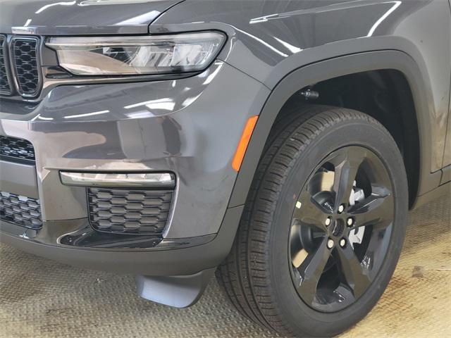 Photo of 2025 Baltic Gray Metallic Clearcoat Jeep Grand Cherokee L