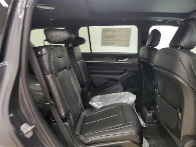 Photo of 2025 Baltic Gray Metallic Clearcoat Jeep Grand Cherokee L