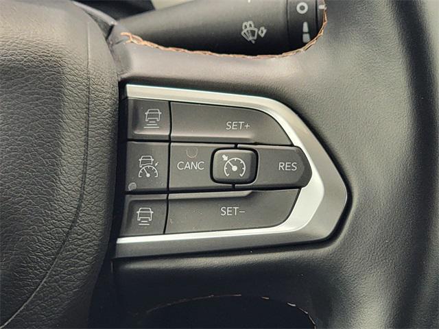Photo of 2022 Granite Crystal Metallic Clearcoat Jeep Compass