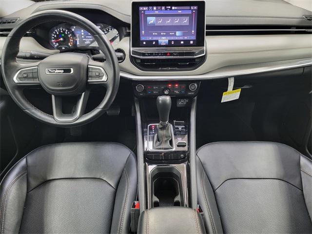Photo of 2022 Granite Crystal Metallic Clearcoat Jeep Compass