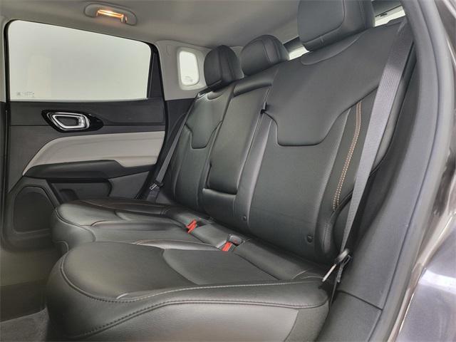Photo of 2022 Granite Crystal Metallic Clearcoat Jeep Compass