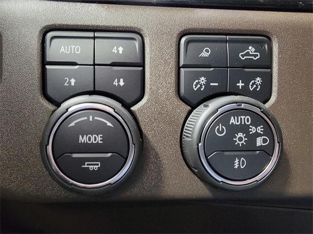 Photo of 2022 Glacier Blue Metallic Chevrolet Silverado 1500