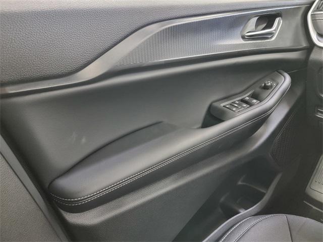 Photo of 2025 Baltic Gray Metallic Clearcoat Jeep Grand Cherokee