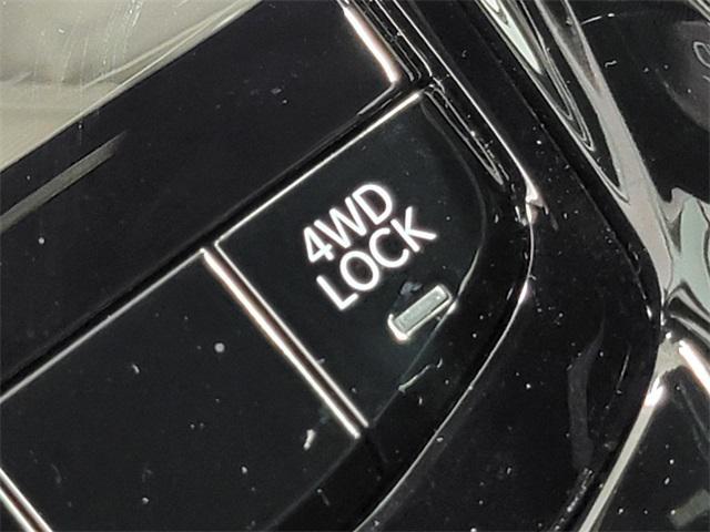 Photo of 2025 Silver Zynith Metallic Clearcoat Jeep Compass