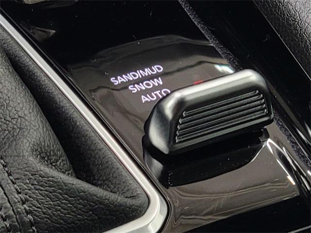 Photo of 2025 Silver Zynith Metallic Clearcoat Jeep Compass