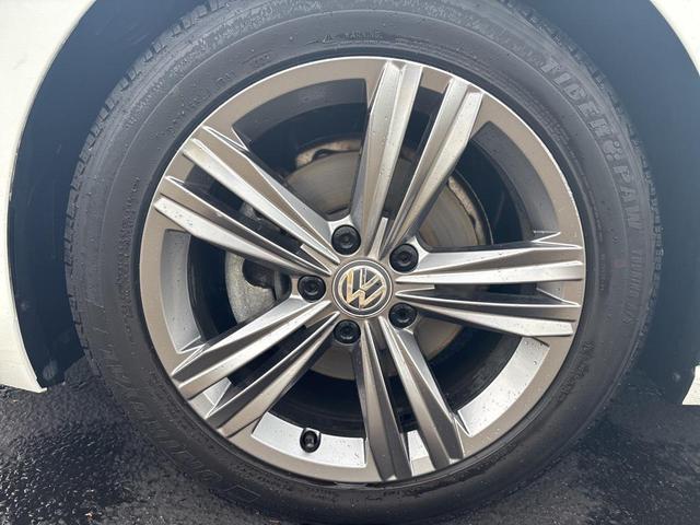 Photo of 2021 Pure White Volkswagen Jetta