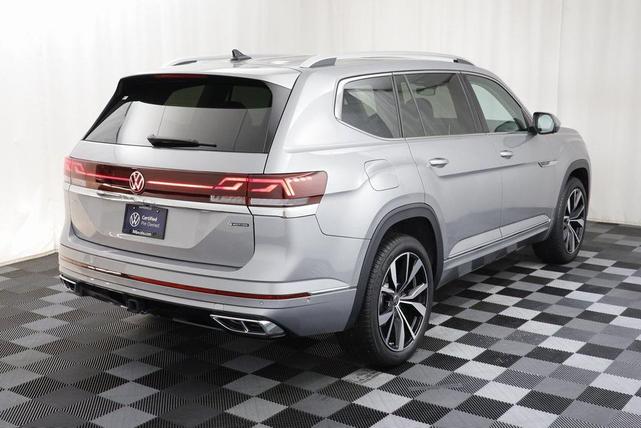 Photo of 2025 Silver Mist Volkswagen Atlas