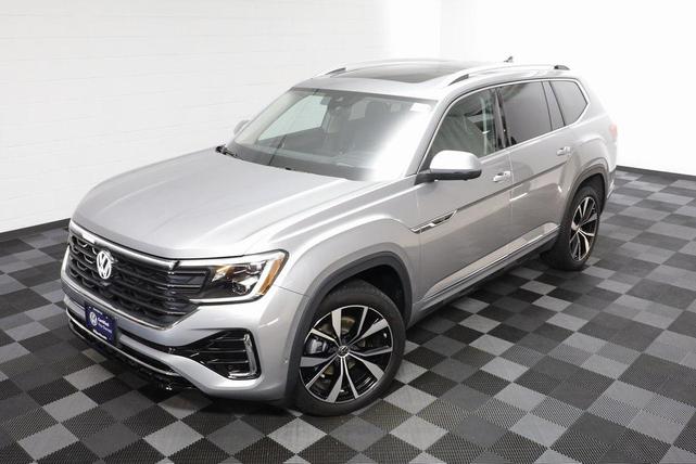 Photo of 2025 Silver Mist Volkswagen Atlas