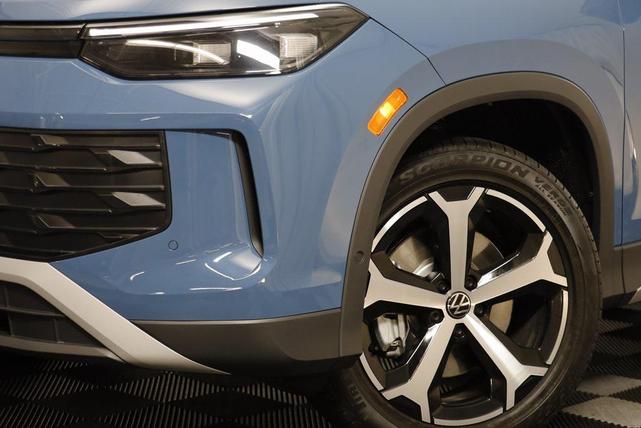 Photo of 2025 Monterey Blue Pearl Volkswagen Tiguan
