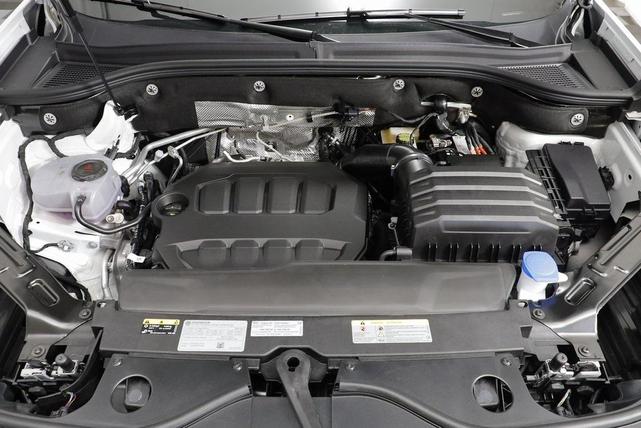 Photo of 2026 Opal White Volkswagen Atlas