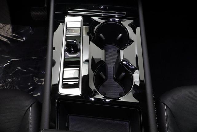 Photo of 2026 Opal White Volkswagen Atlas