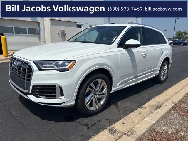 Photo of 2022 Glacier White Metallic Audi Q7