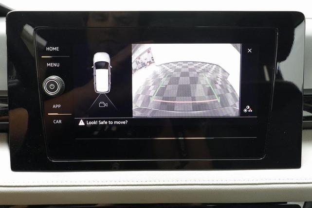 Photo of 2025 Deep Black Volkswagen Taos