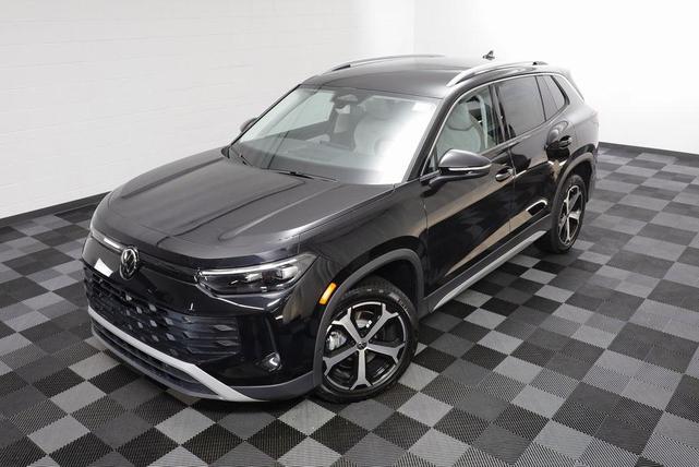 Photo of 2025 Deep Black Volkswagen Tiguan