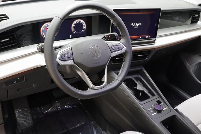 Photo of 2025 Deep Black Volkswagen Tiguan