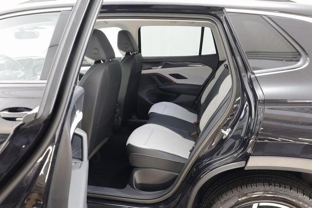 Photo of 2025 Deep Black Volkswagen Tiguan