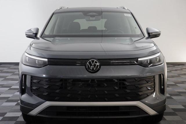 Photo of 2025 Platinum Gray Volkswagen Tiguan