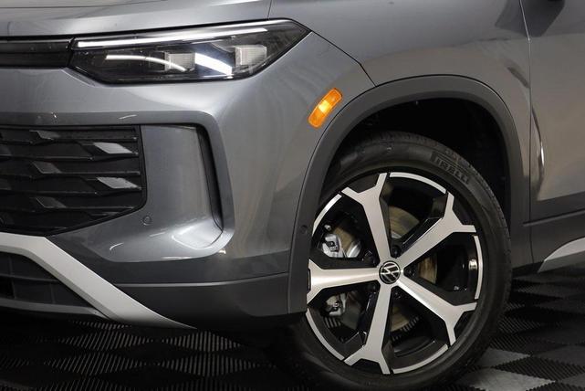 Photo of 2025 Platinum Gray Volkswagen Tiguan