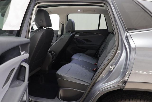 Photo of 2025 Platinum Gray Volkswagen Tiguan