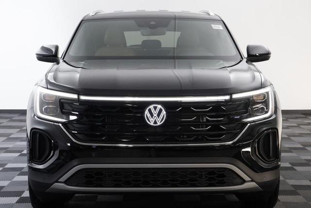 Photo of 2025 Deep Black Volkswagen Atlas Cross Sport